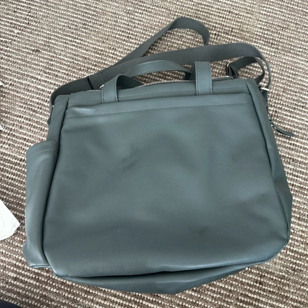 Skip Hop gray Greenwich simply chic tote gray diaper bag
